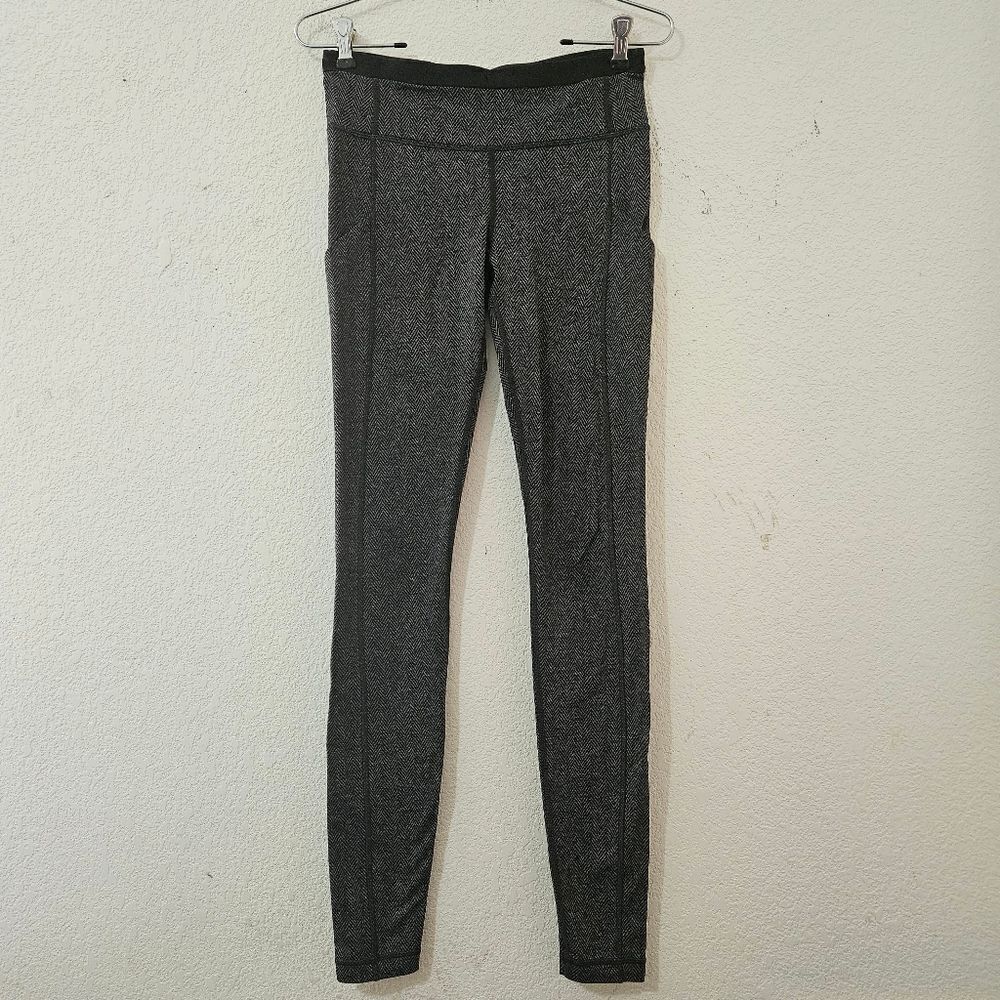 Lululemon Athletica Speed Tight II herringbone pattern, tagless - Picture 2 of 11
